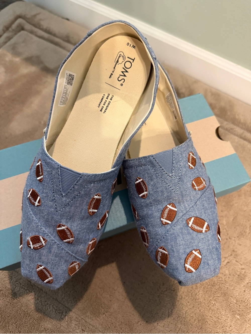 Tom’s slip on shoes